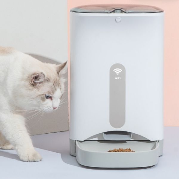 RoboFeeder Audible Warning and Camera Control